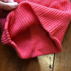 Burton Accessories - Burton pink knit beanie Burton Accessories - Burton pink knit beanie